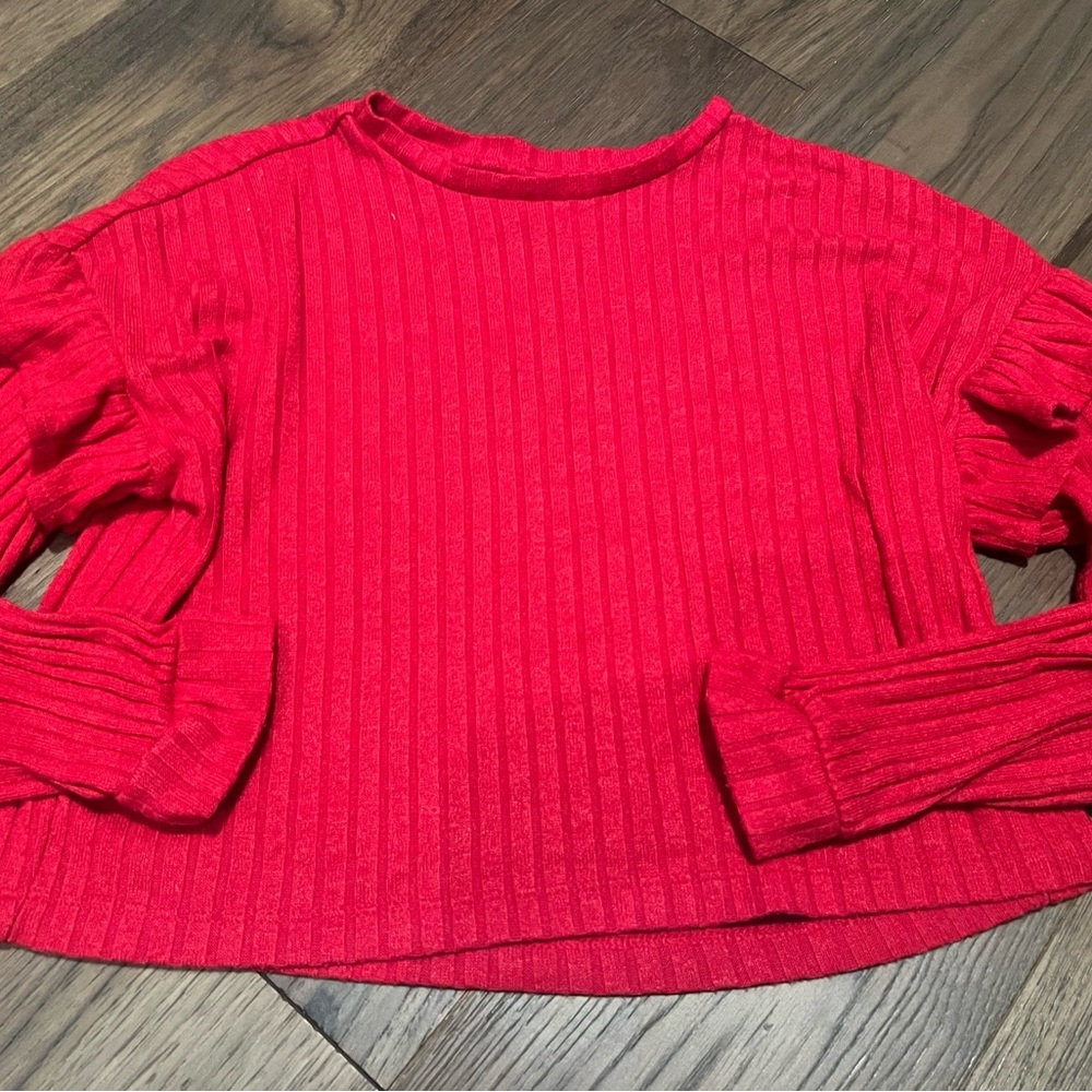 Old Navy Loose Rib-Knit Ruffled Cropped Top for Girls
L 10/12
Robbie Red